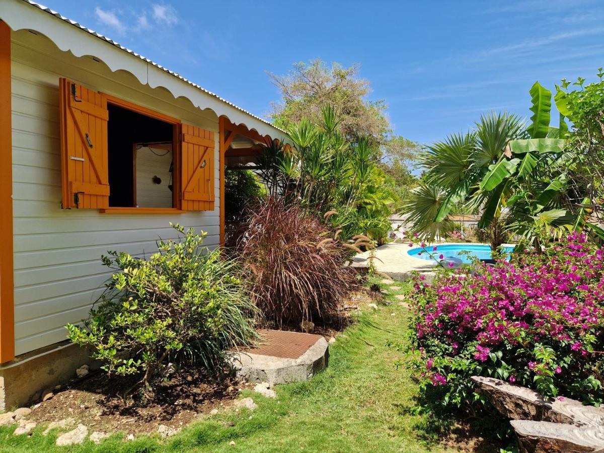 Bungalows Du Soleil - Piscine Jardin Fleuri Le Gosier  Exterior foto